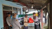 Kapolsek Bungursari Polres Purwakarta,Bagikan Sembako ke Warga yang Sakit