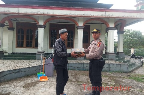 Sambut Ramadhan, Resimen Rahesa Aditya Diandra (RAD) SIP 52 Gelar Baksos Membersihkan 7 Masjid Di Kota Sukabumi