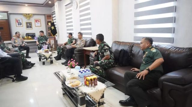 Staf Ahli Panglima TNI Lakukan Kunker pengumpulan data Komsos di Prov.Aceh