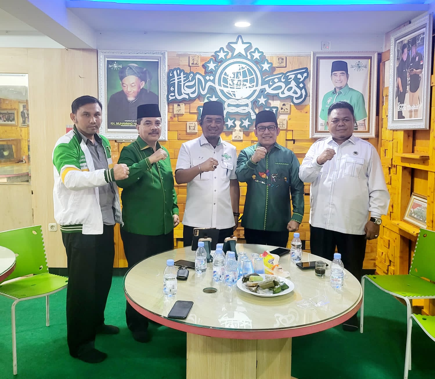 Waketum DPP Partai PPP kunjungi Ketua PWNU Riau 