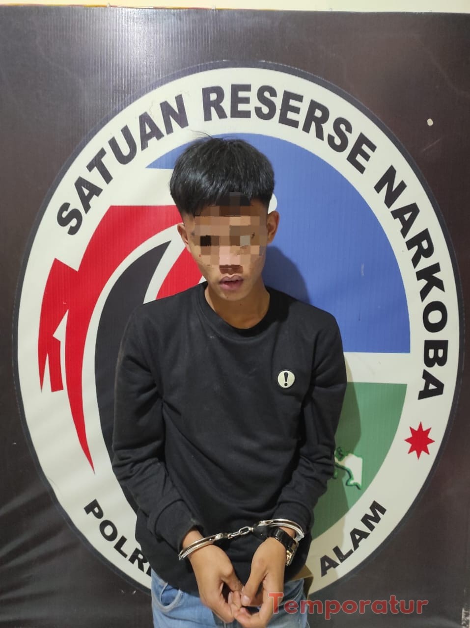 Satres Narkoba Polres Pagar Alam Ringkus Kurir Narkoba Barang Bukti 13 Paket 11,51 Gram