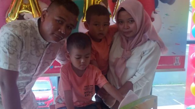 Ultah Azka Bimantara Abgari Prasetya & Abimana Rasyid Maheswara Meriah di KFC Cikarang