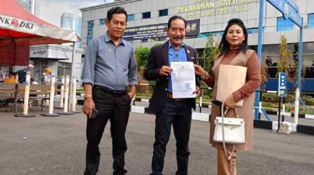 PT. Toyota Astra Finance Cabang Tangerang Kota Dipolisikan Ketua Asosiasi LPKSM Indonesia Bersama Ketum YAPERMA