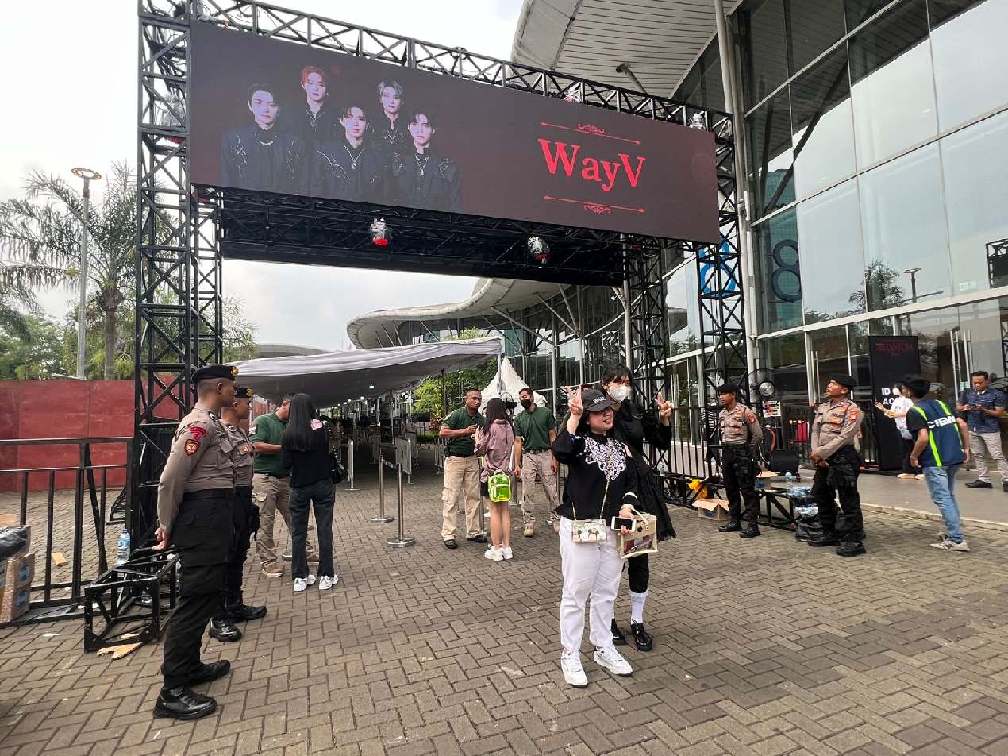 Polres Tangsel Sukses Amankan Konser Musik Boyband Asal Tiongkok WayV Di BSD, Konser Berlangsung Meriah