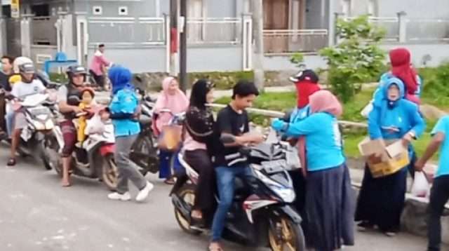 Plat AA Kabupaten Kebumen “BRAYAN SEDULURAN” Berbagi Takjil Gratis Berkah Di Bulan Ramadhan