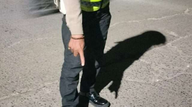 Personel Polsek Kronjo Amankan TKP Laka Lantas Yang Menyebabkan 1 Orang Meninggal Dunia