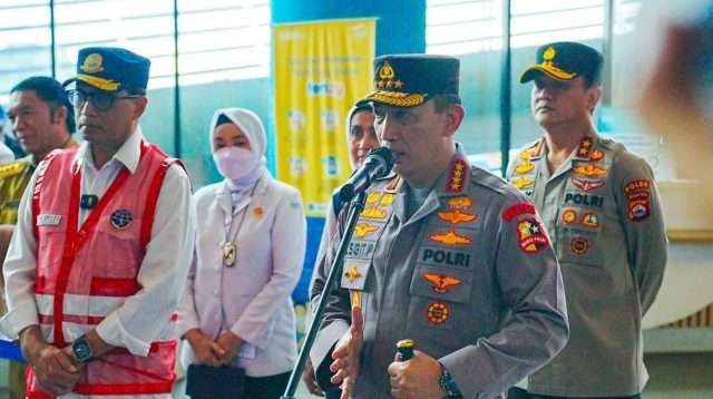 Tinjau Pelabuhan Merak, Kapolri Pastikan Siapkan Upaya Wujudkan Mudik Aman untuk Masyarakat