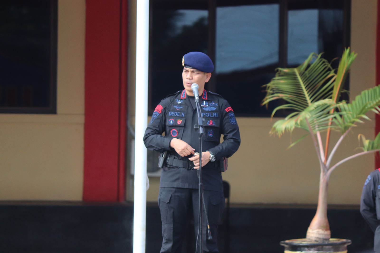 Divhumas Polri Bersama Bidhumas Polda Banten Supervisi dan Pemantauan Pemasangan Videotron