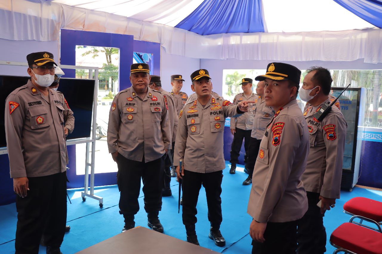 Kapolres Kebumen  Cek Kesiapan 12  Pos Pengamanan Mudik  Lebaran