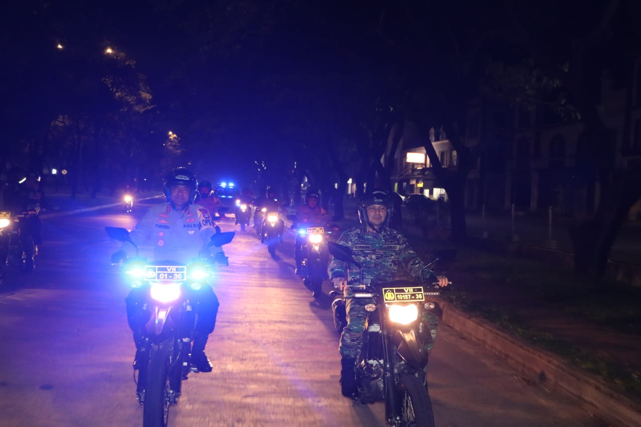 Polres Metro Bekasi dan Kodim 0509/Kab. Bekasi Gelar Malam Bincang dan Patroli Bersama Sinergitas TNI-Polri