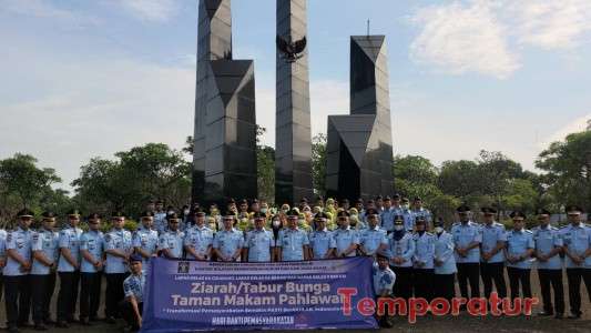 Peringati Hari Bhakti Pemasyarakatan Ke 59 Lapas Cikarang Lakukan Apel Tabur Bunga Di TMP Kota Bekasi