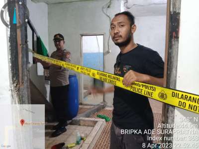 Polsek Cikande Cek TKP Penemuan Mayat Didalam Toko Desa Cikande Permai