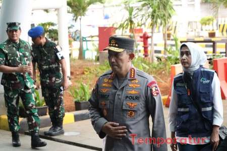 Kapolri Bersama Kapolda Banten Tinjau Pelabuhan Ciwandan dan Pelabuhan Merak