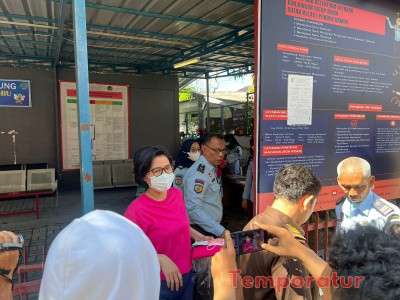 Proses Perpindahan Tahanan VVIP Natalia Rusli Dari Rutan Polres Jakarta Barat Ke Pondok Bambu Berlangsung Panas Dan Ricuh