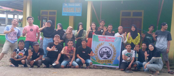 Diskusi Karang Taruna Desa Babatan Sebelum Melaksanakan Kegiatan Berbagi takjil di desa babatan