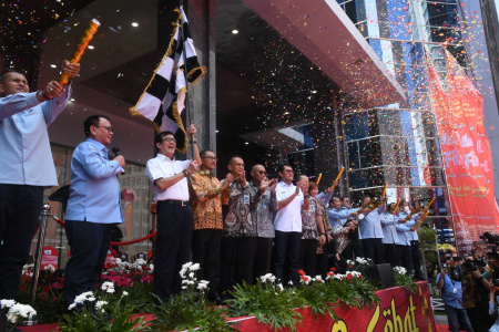 Menteri Yasonna Lepas Keberangkatan 31 Bus Mudik Bareng Kemenkumham