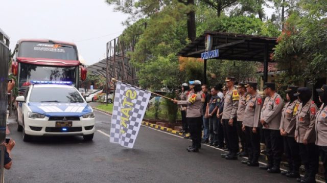 Polres Subang Lepas peserta mudik gratis tahun 2023