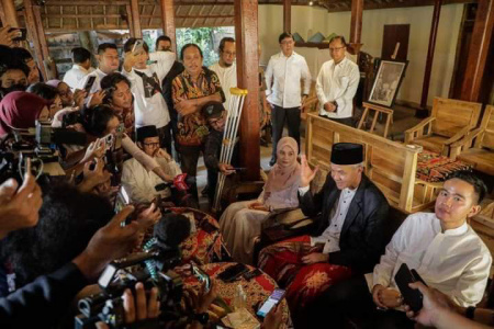 Sarapan Bareng Gibran Usai Shalat Ied, Ganjar; Cawapres? Yang Penting Satu Visi