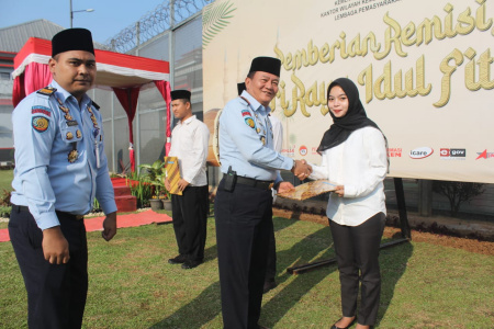 Lapas Kelas IIA Cikarang Berikan Remisi Pada 1.110 WBP Di Hari Raya Idul Fitri
