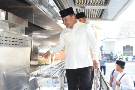 Disaksikan Kasad, Kodam III/Slw Buka Dapur Lapangan, MAKAN GRATIS Usai Sholat Idul Fitri 1444 H di Stadion Siliwangi