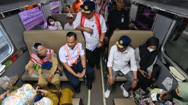 Menhub Dorong Pengembangan Angkutan Massal Kereta Api di Sumatera Utara