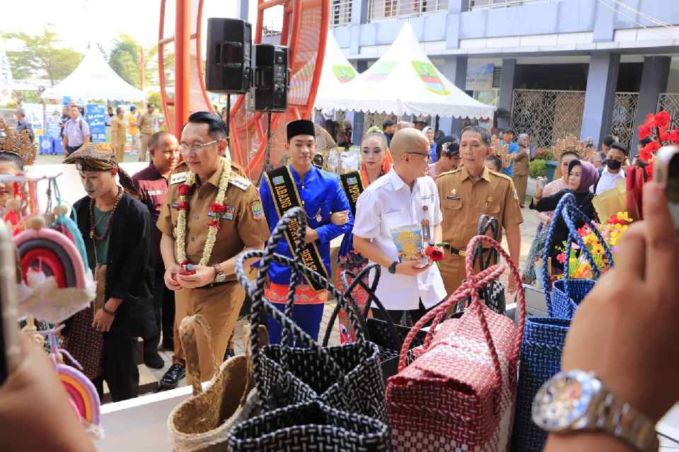 Pemkab Bekasi Luncurkan Program Wisata Industri