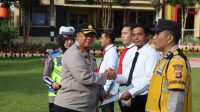 Kapolres Pagaralam Berikan Penghargaan 18 Anggotanya Yang Berprestasi