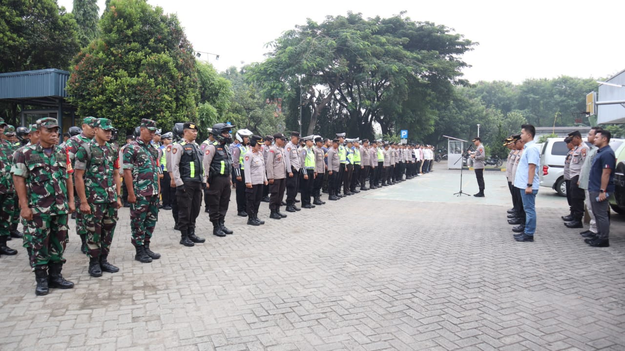 Polres Tangsel Siap Amankan Giat Massa Buruh Peringati May Day 2023 di Wilkum Polres Tangsel Agar Tertib dan Aman