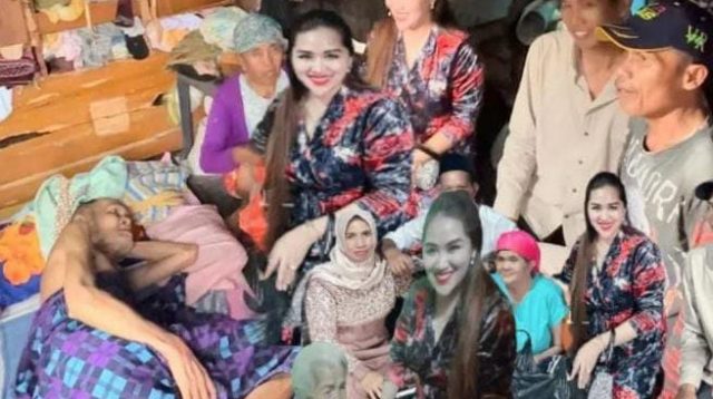 Dr. Wulan Hidayat Berikan Bantuan Sembako kepada Masyarakat Desa Jarakan