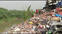 Bantaran Kali CBL Cikarang Bekasi Laut Menjadi Wisata Pembuangan Sampah