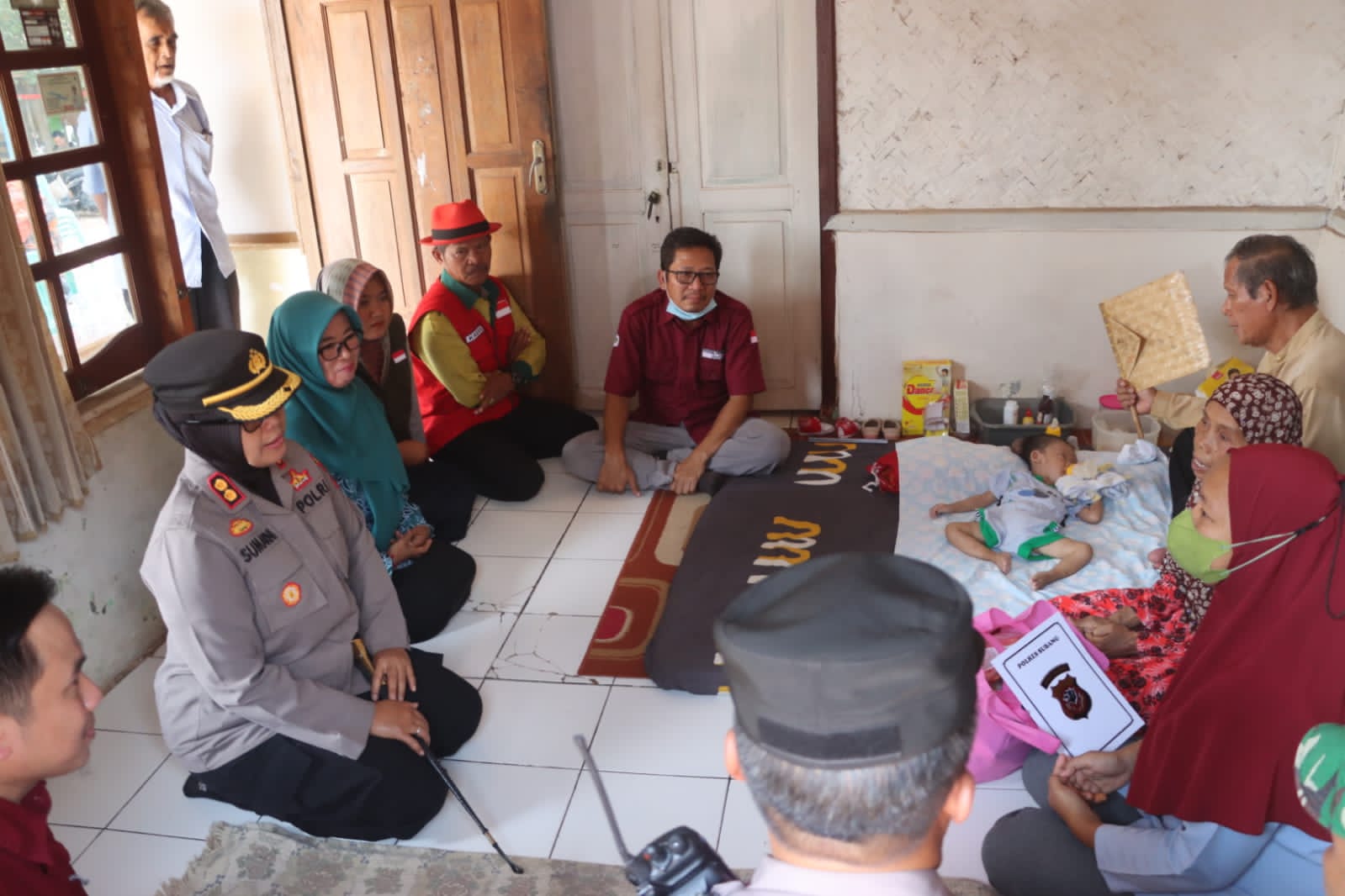 Peduli terhadap sesama POLRI antar Balita Pengidap Tumor Membuat Rujukan ke RSUD Ciereng Subang