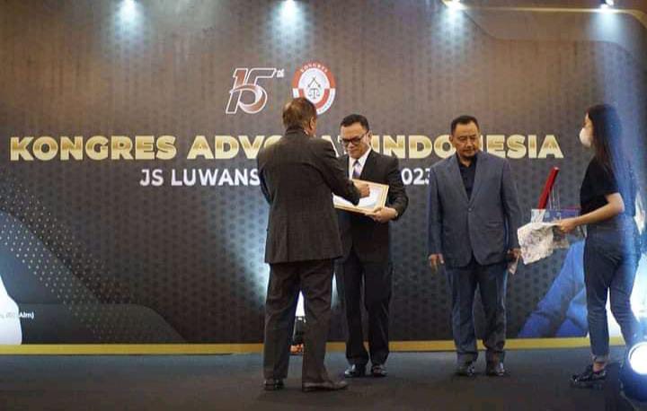 Joncik Muhammad Raih Penghargaan Terkait Penegakkan Hukum