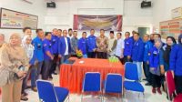 Puluhan Kader dan Simpatisan PAN Secara Serentak Datangi Kantor KPUD Empat Lawang