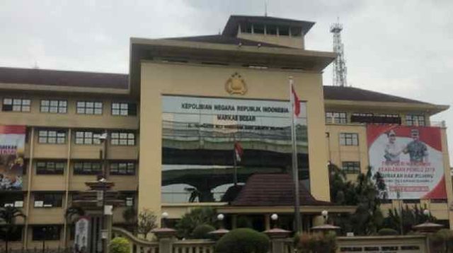 PENGACARA ALI NURDIN, BENNY WULLUR DAN LQ INDONESIA LAWFIRM PARA PELAPOR KASUS MAHKOTA DAN OSO SEKURITAS INGATKAN KAPOLRI AGAR TIDAK TUMPUL KE ATAS