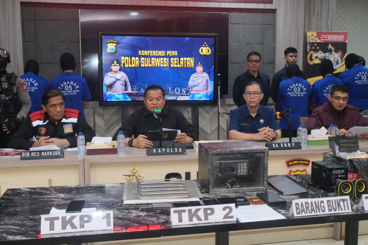 Kapolda Sulsel Gelar Konferensi Pers  Pengungkapan Sahbu di Kampus UNM Parang Tambung