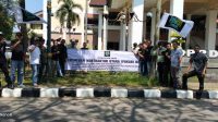 Kontraktor Pribumi dipandang Sebelah Mata Kontraktor Utara Bekasi ( Pakar) Gelar Aksi Bakar Profil Perusahaan didepan Kantor ULP