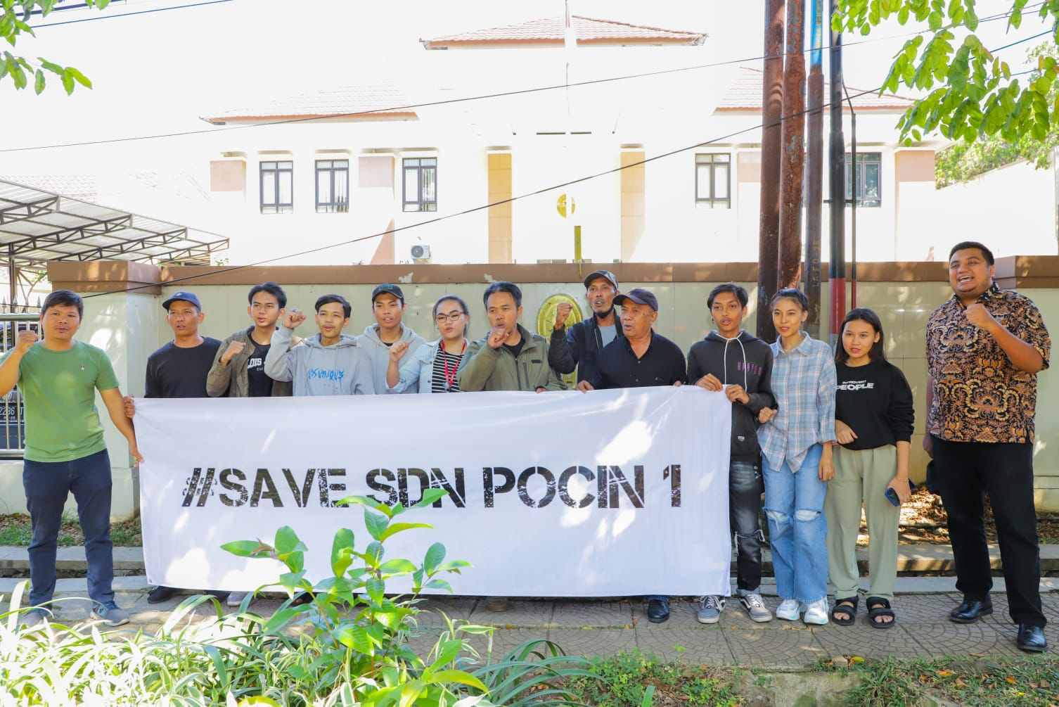 Perjuangkan Hak Pendidikan Murid SDN Pondok Cina 1, Relawan Pendidikan Bersaksi di PTUN Bandung
