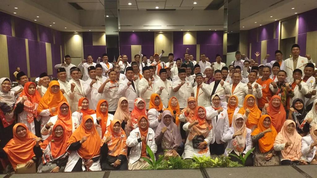 Caleg Milenial Ramaikan Konsolidasi Akbar PKS Kabupaten Bekasi, Teti Lestari: Yuk, Gaspol!