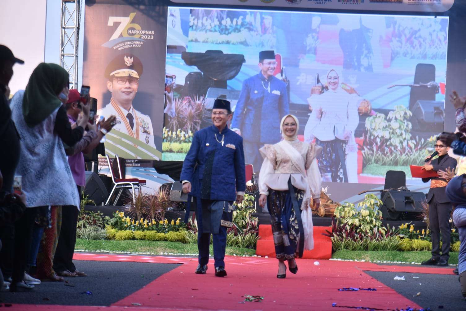 Meriahkan Hari Koperasi Ke -76  Dengan Lomba Fashion Show Batik Bekasi