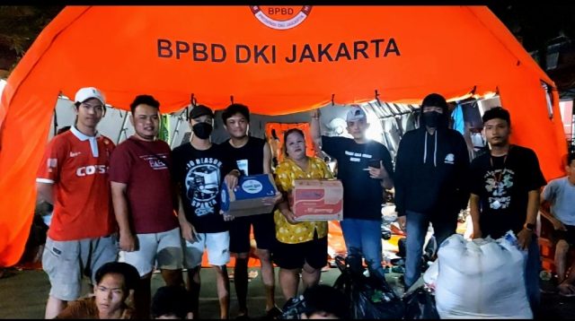 Komunitas Bongkaran RW. 06 Kelurahan Krendang Peduli Korban Kebakaran Kelurahan Duri Utara