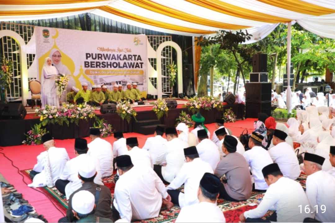 Mitembeyan Hari Jadi, Kabupaten Purwakarta Gelar Sholawat Akbar