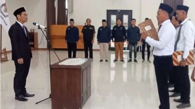 Ketua KPU Kabupaten Bekasi Lantik 7 PAW PPS
