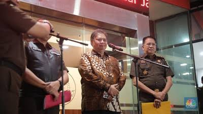 Usai Diperiksa Kejagung, Pengawal Airlangga Hartarto Ancam Tembak Wartawan