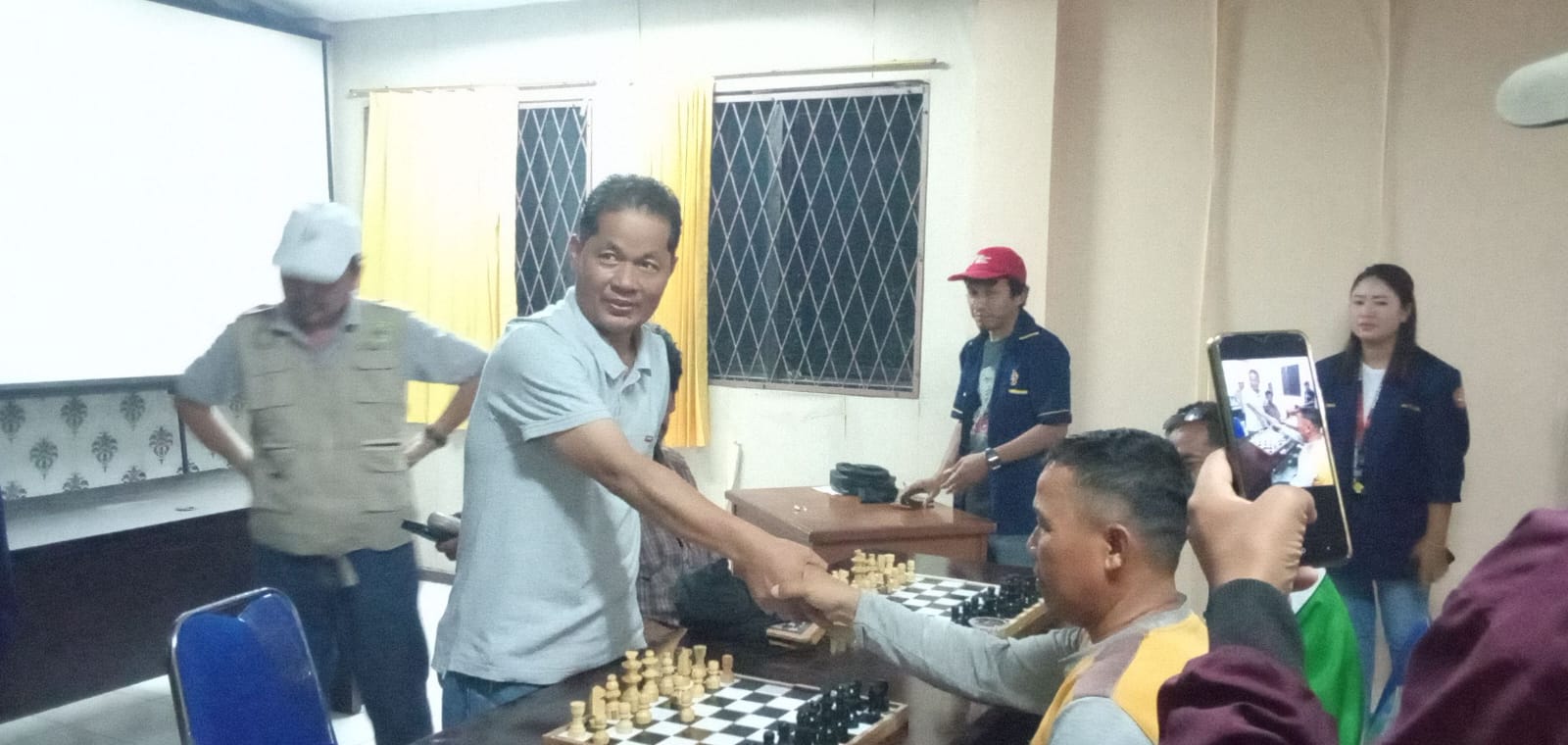 Camat Karangbahagia Buka Turnamen Catur Tingkat Kecamatan