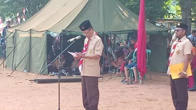 CAMAT KARANG BAHAGIA SEBAGAI KA MABIRAN PIMPIN UPACARA HARI JADI PRAMUKA KE 62 TAHUN 2023