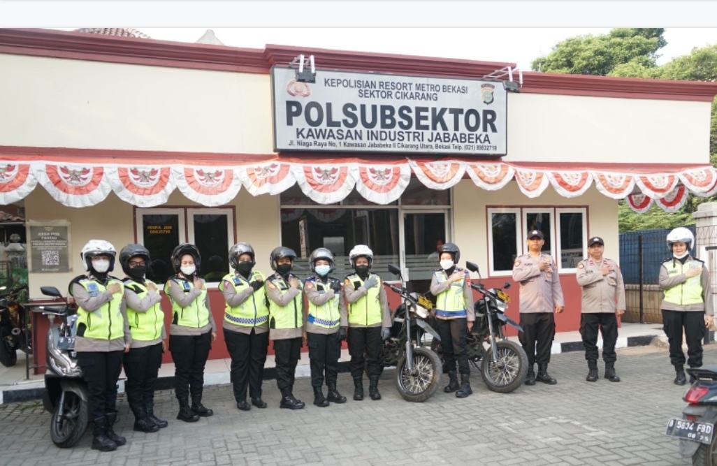 Jaga Kondusifitas Dan Keamanan, Srikandi Polres Metro Bekasi Gelar Patroli Bermotor