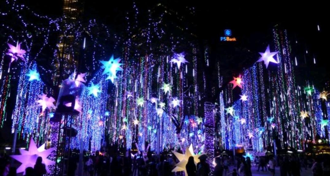 INI DI DUNIA BUKAN DI SURGA