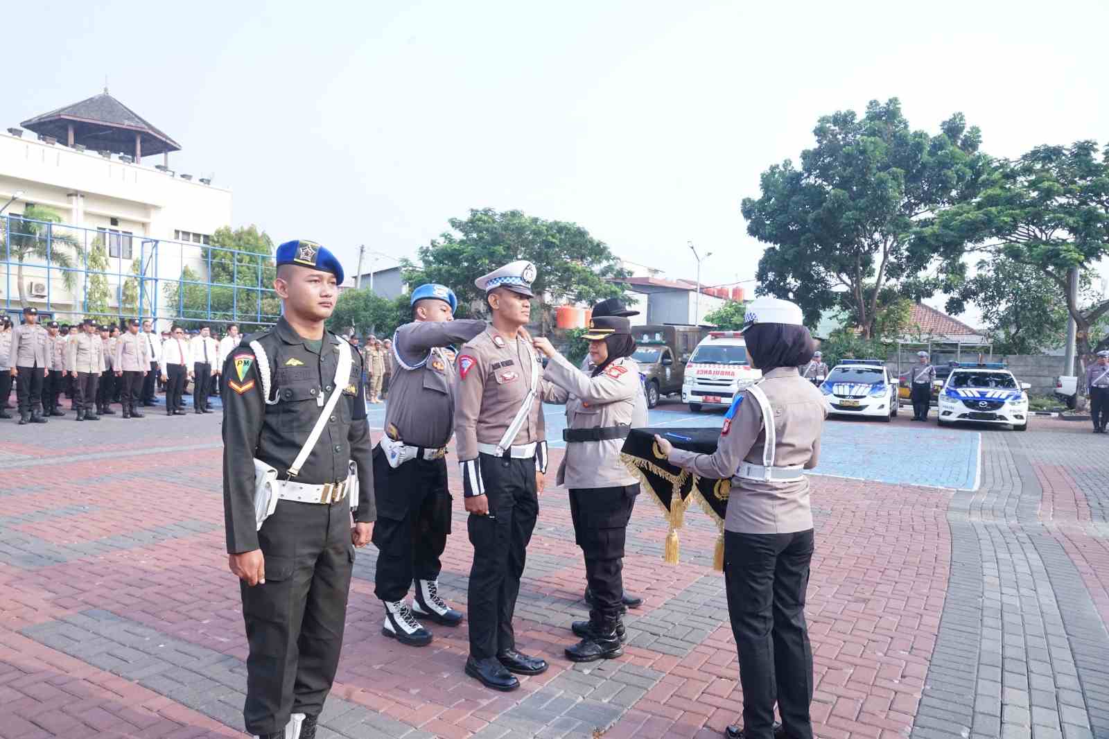 Wakapolres Metro Bekasi Pimpin Apel Gelar Pasukan Operasi Zebra Jaya 2023