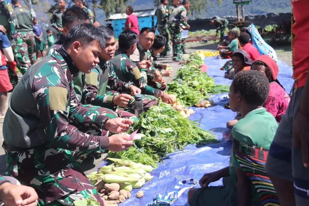 Bohai Barbar Jurus Jitu Satgas YPR 330 Kostrad Gerakkan Roda Perekonomian di Intan Jaya Papua