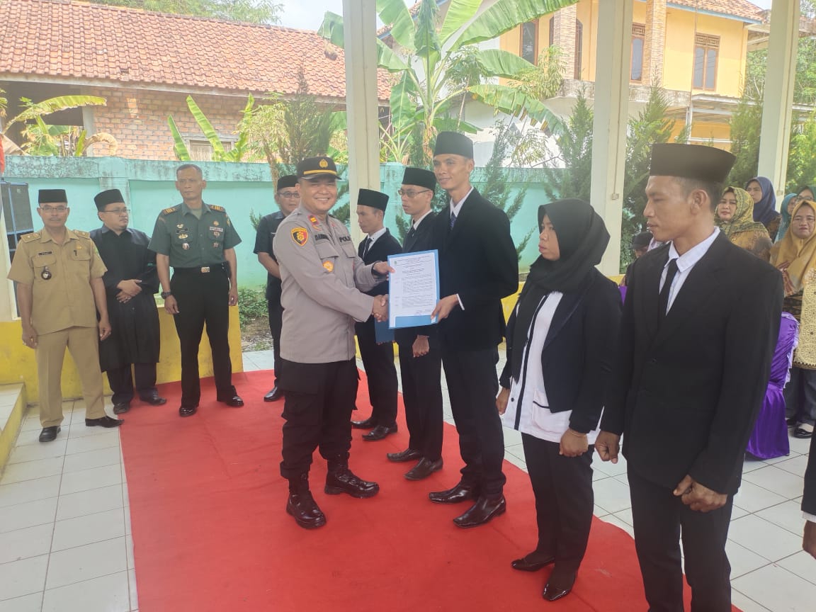 Kapolsek Tanah Abang, Hadiri Pelantikan Perangkat Desa Tanjung Dalam
